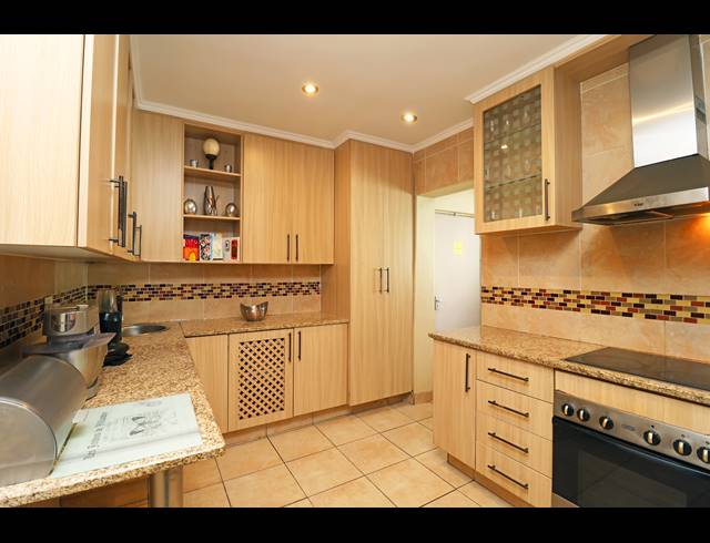 3 BEDROOM HOUSE FOR SALE IN KEW